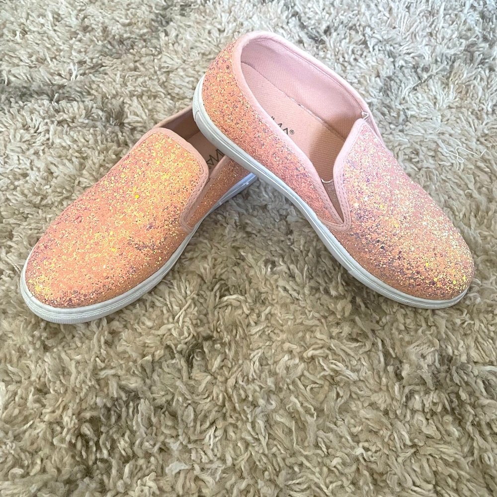 ✨Anna Slip Ons size 7.5